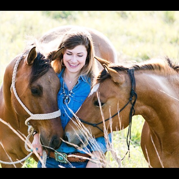 Meet your Posher, Mackenzie - Picture 1 of 1